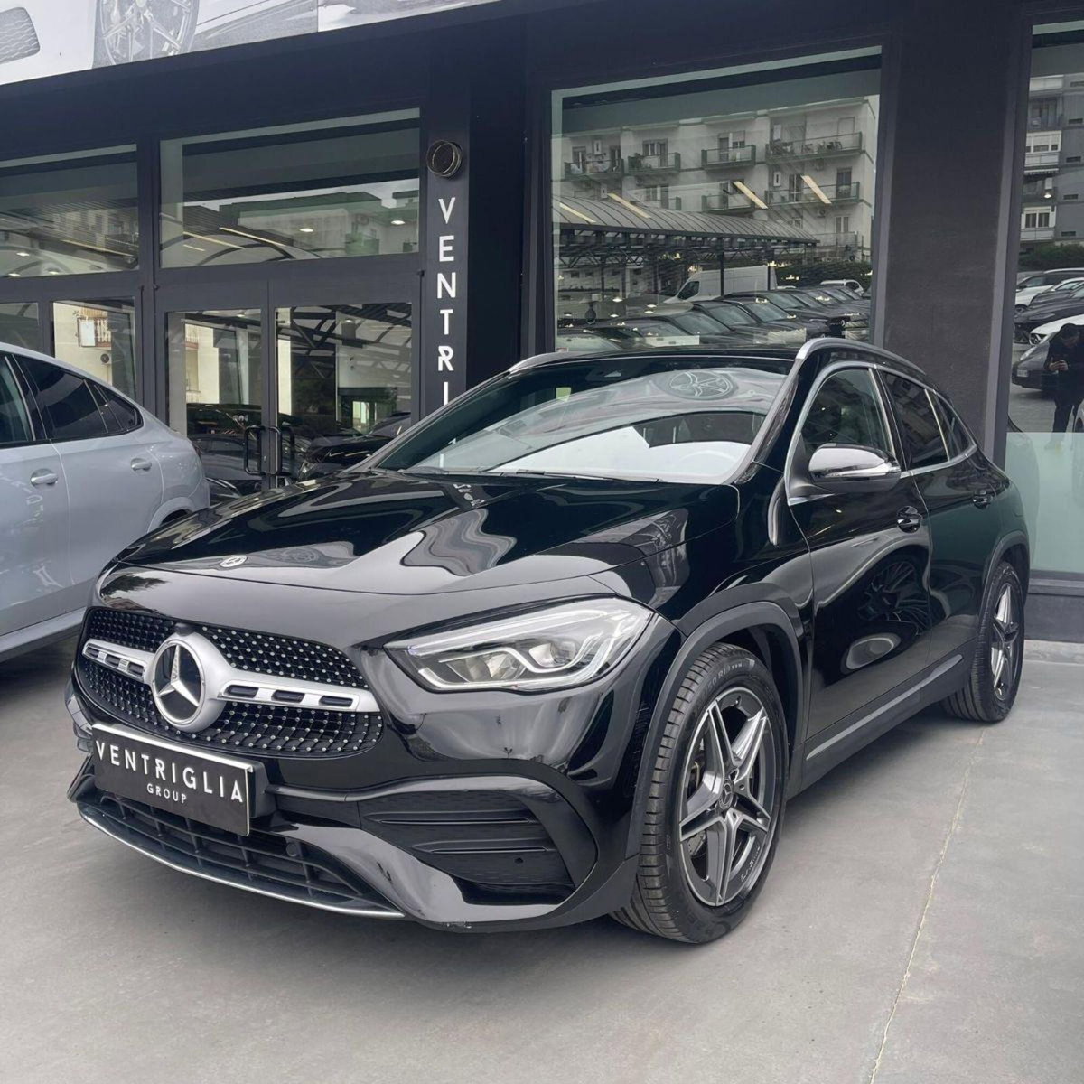 Mercedes-Benz GLA SUV 180 d Automatic Premium (2)