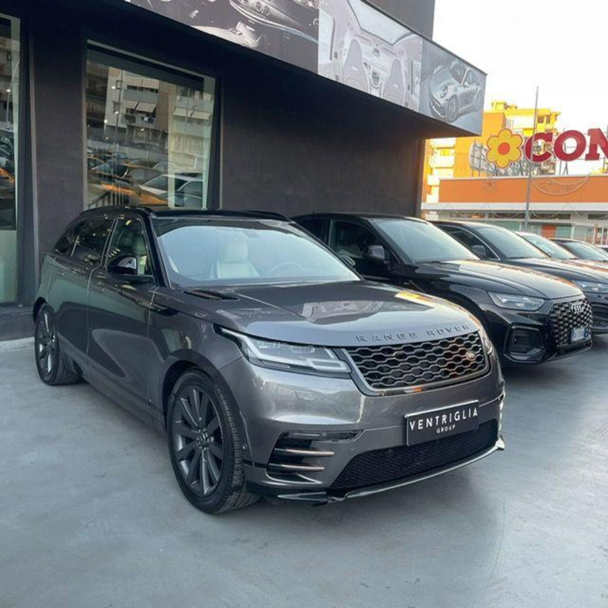 Land Rover Range Rover Velar 2.0D I4 240 CV R-Dynamic SE (4)