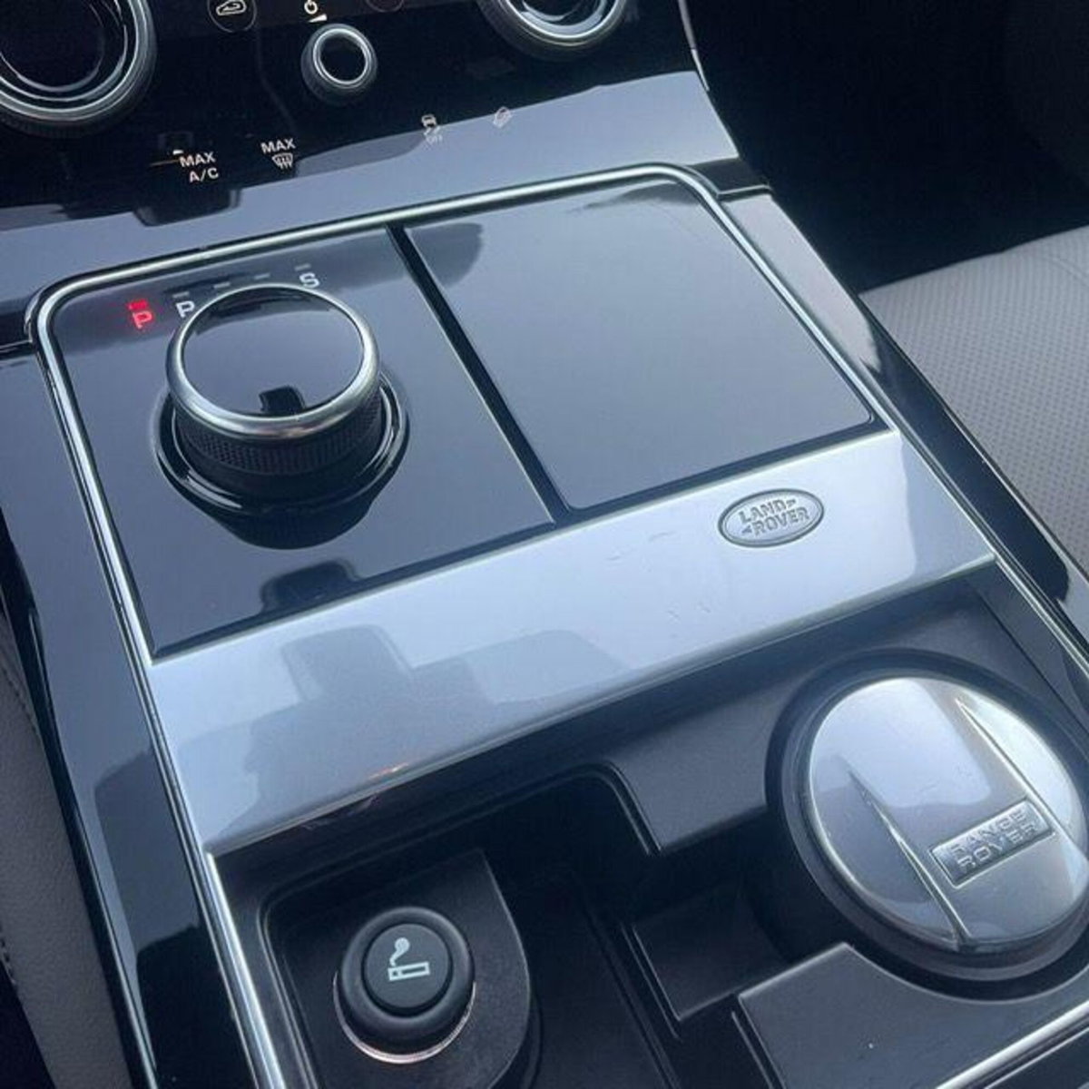Land Rover Range Rover Velar 2.0D I4 240 CV R-Dynamic SE (8)
