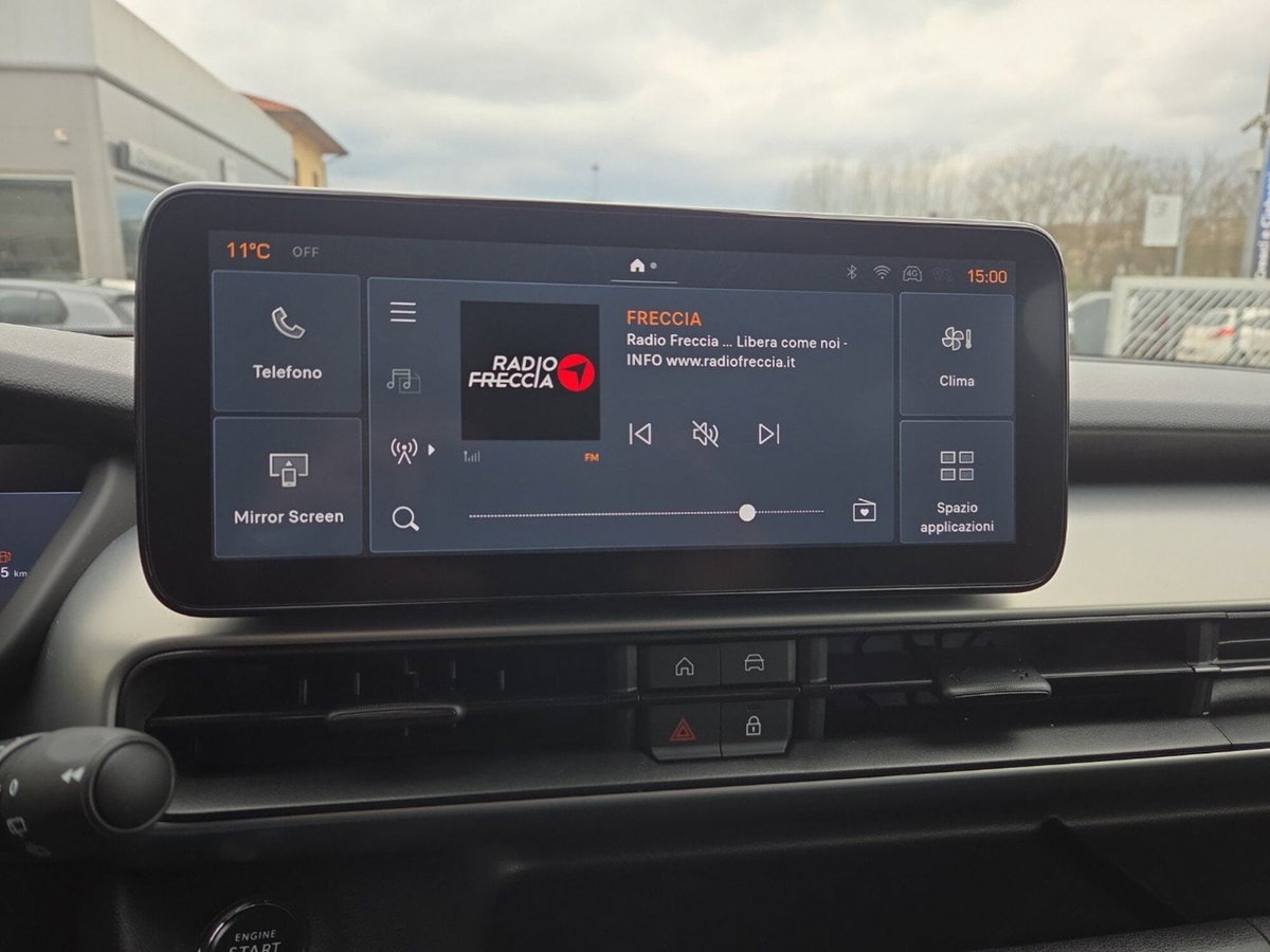 Jeep Avenger 1.2 turbo e-hybrid mhev Summit fwd 110cv edct6 (13)