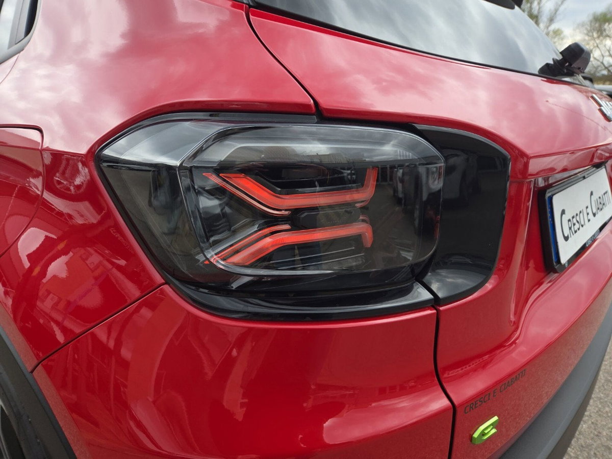 Jeep Avenger 1.2 turbo e-hybrid mhev Summit fwd 110cv edct6 (6)