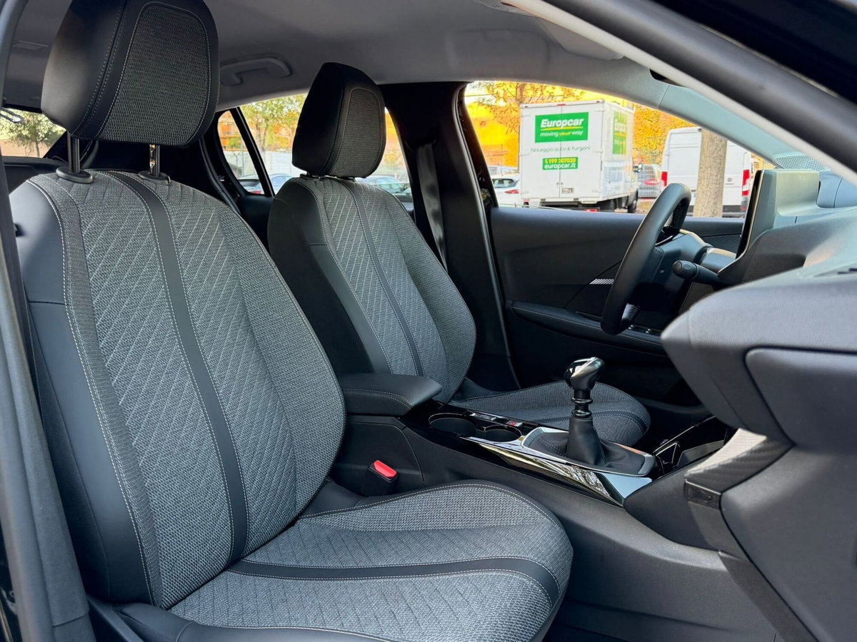 Peugeot 208 PureTech 100 Stop&Start 5 porte Allure (9)