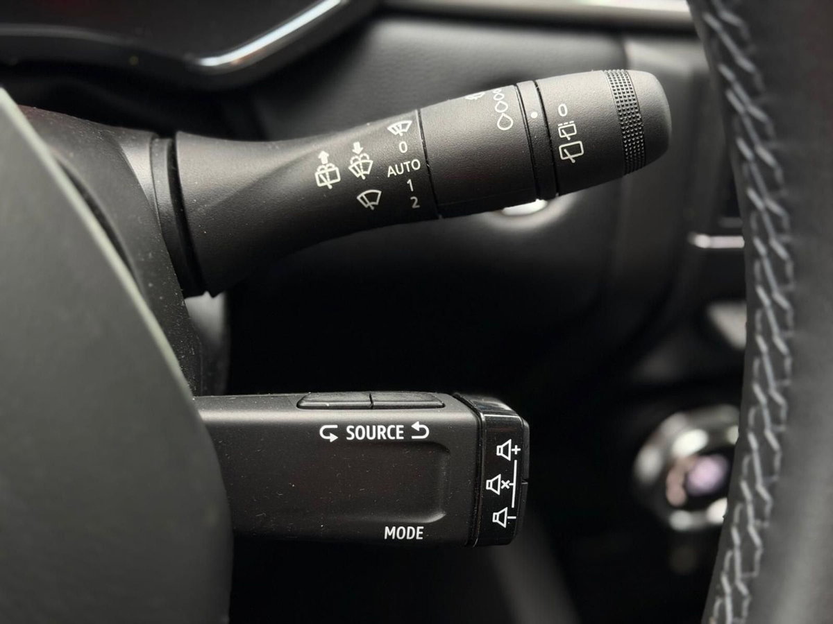 Renault Captur Full Hybrid E-Tech 145 CV Evolution (17)