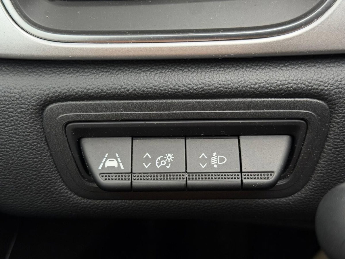 Renault Captur Full Hybrid E-Tech 145 CV Evolution (19)