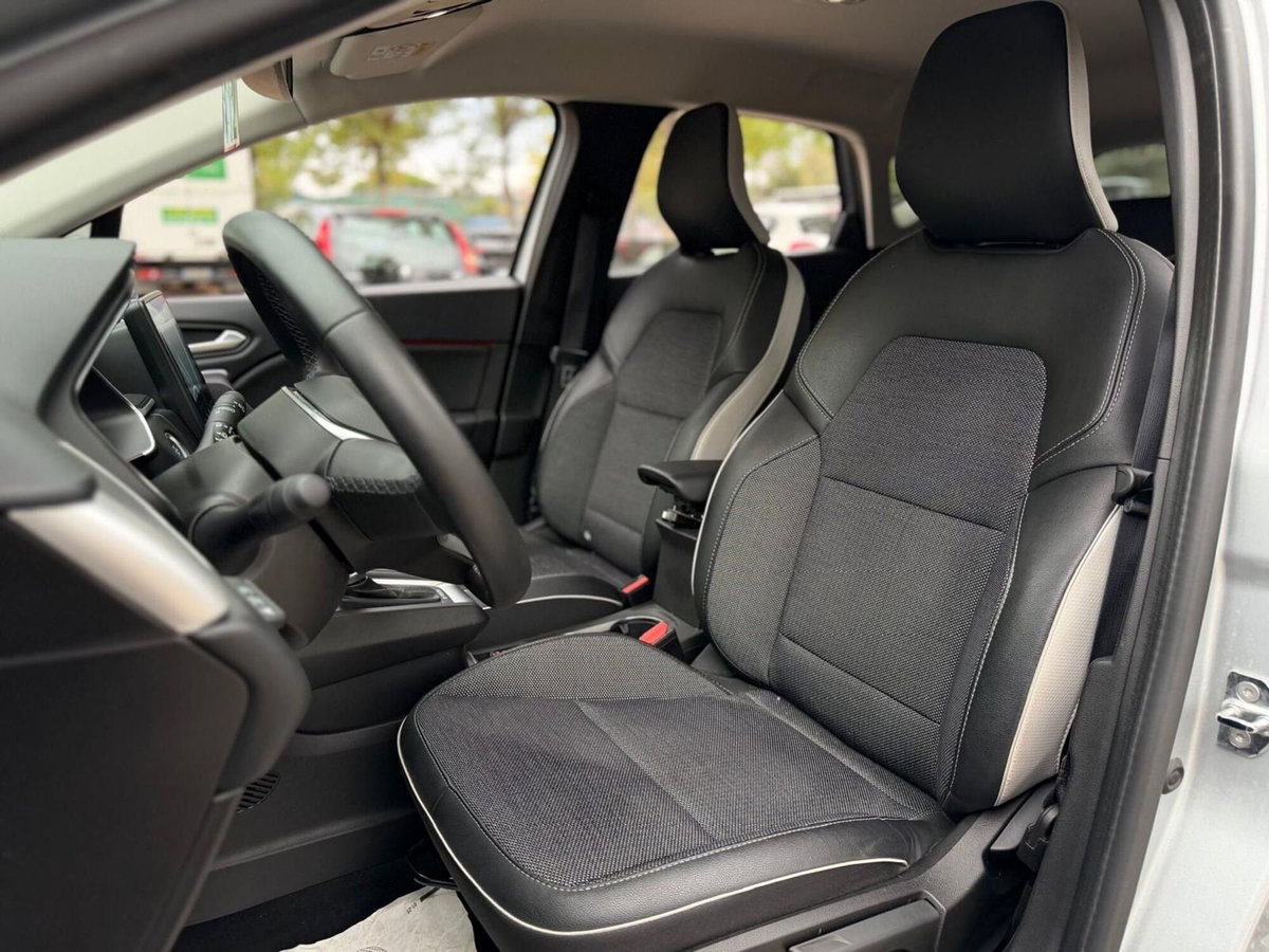 Renault Captur Full Hybrid E-Tech 145 CV Evolution (8)