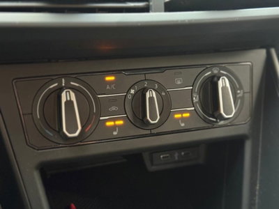 Volkswagen Taigo 1.0 tsi Life 95cv (17)