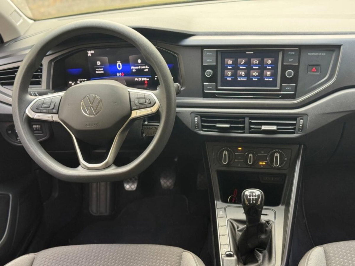 Volkswagen Taigo 1.0 tsi Life 95cv (9)