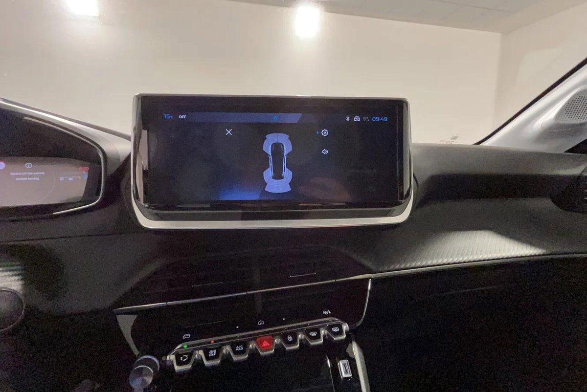 Peugeot 208 PureTech 100 Stop&Start 5 porte Allure (10)
