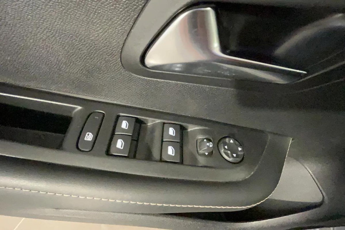 Peugeot 208 PureTech 100 Stop&Start 5 porte Allure (15)