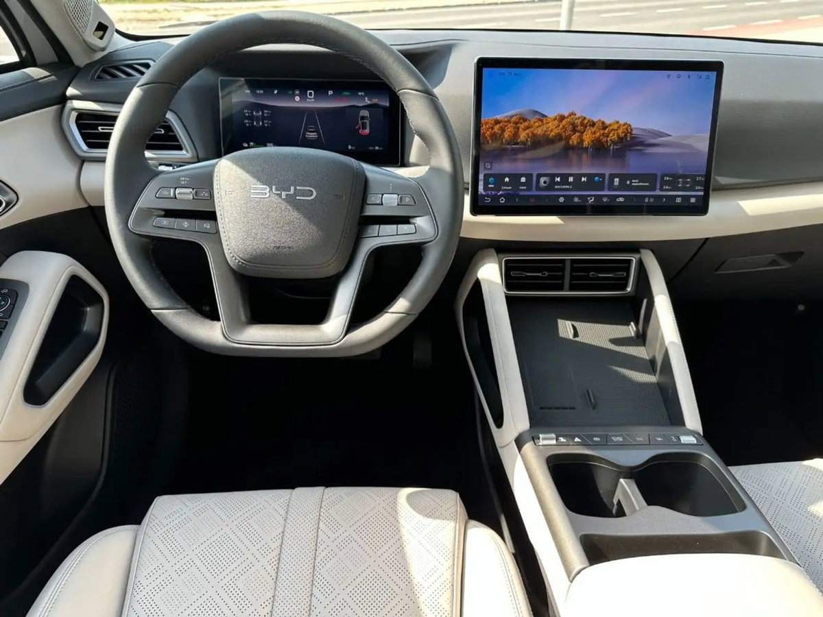 Byd Atto 2 DM-i 1.5 phev Boost 212cv (5)