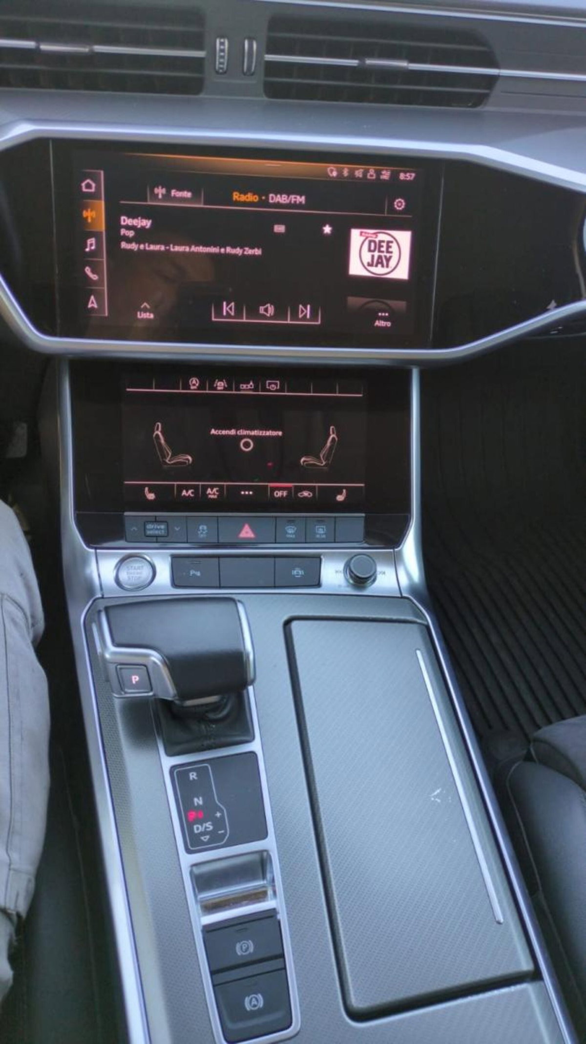 Audi A6 Avant 2.0 tdi mhev + Business 204cv s-tronic (16)