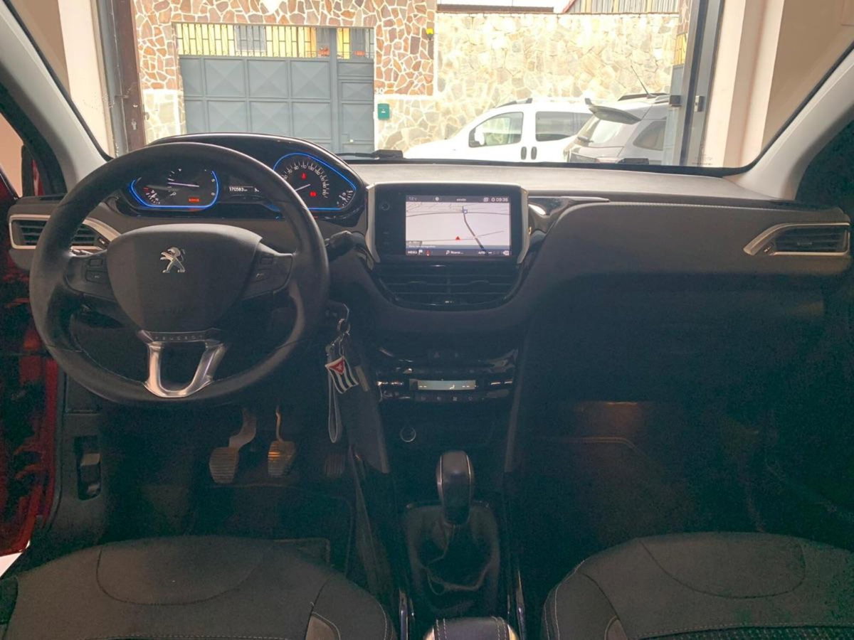 Peugeot 2008 100 S&S Allure (12)