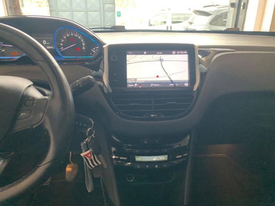 Peugeot 2008 100 S&S Allure (14)