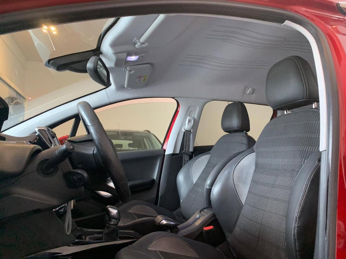 Peugeot 2008 100 S&S Allure (9)