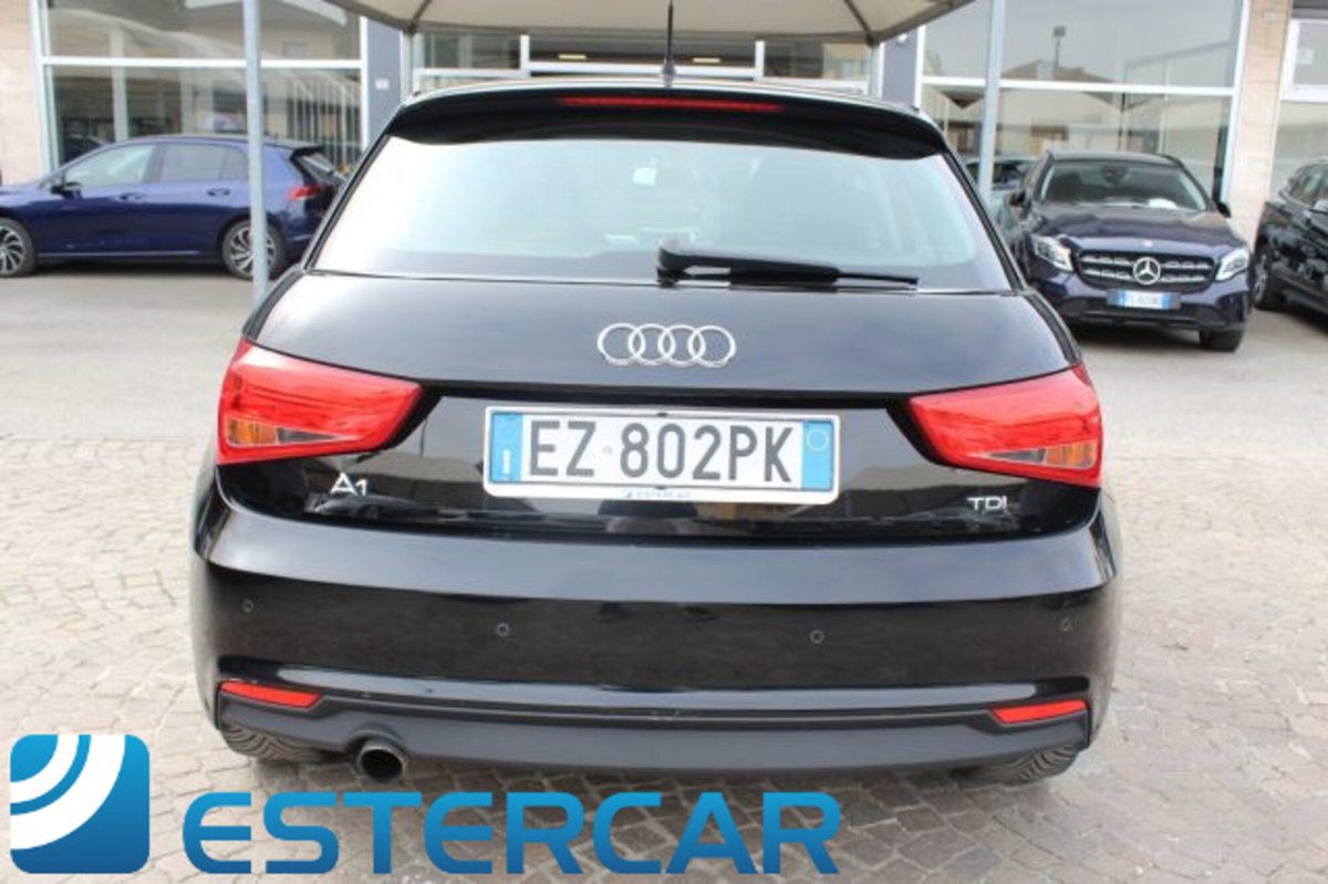 Audi A1 Sportback 1.6 TDI 116 CV Sport (13)
