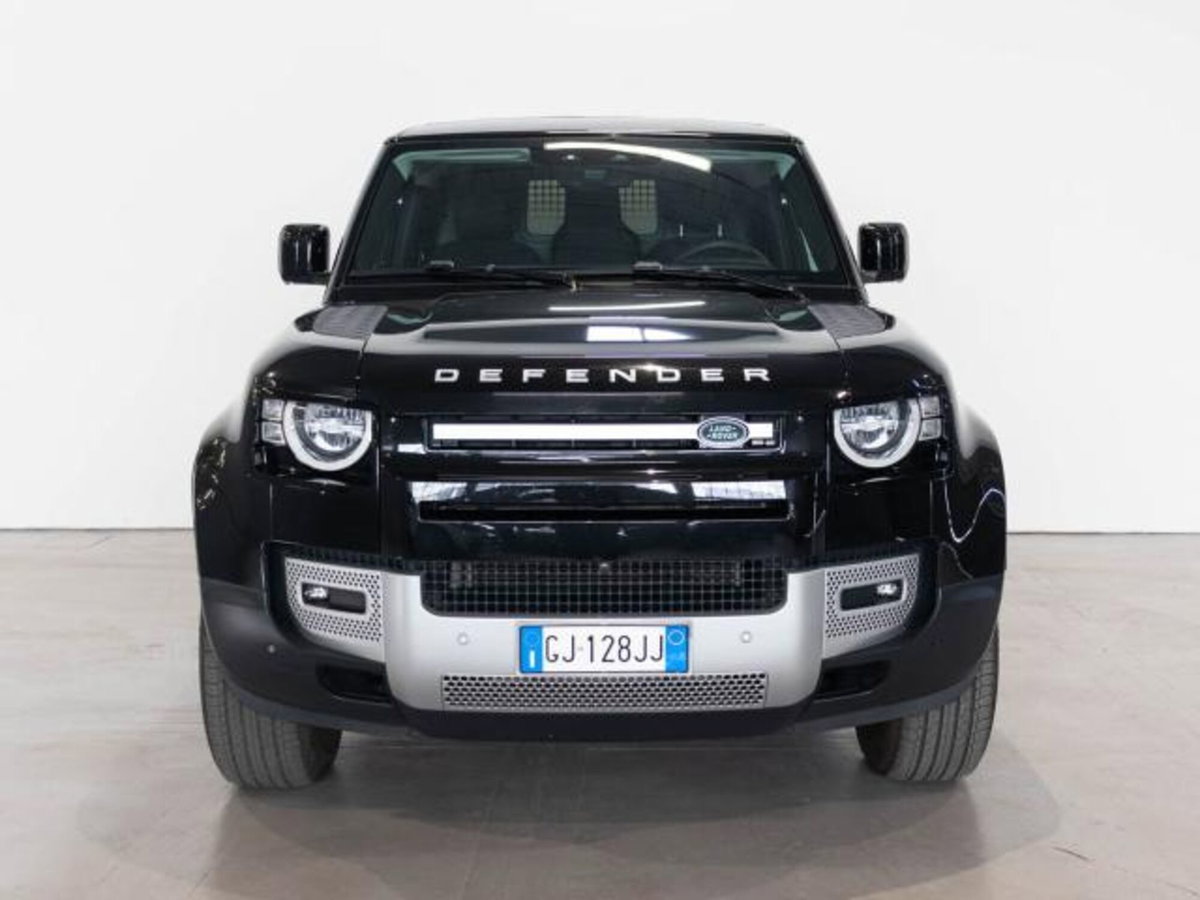 Land Rover Defender 90 3.0D I6 200 CV AWD Auto X-Dynamic HSE (2)