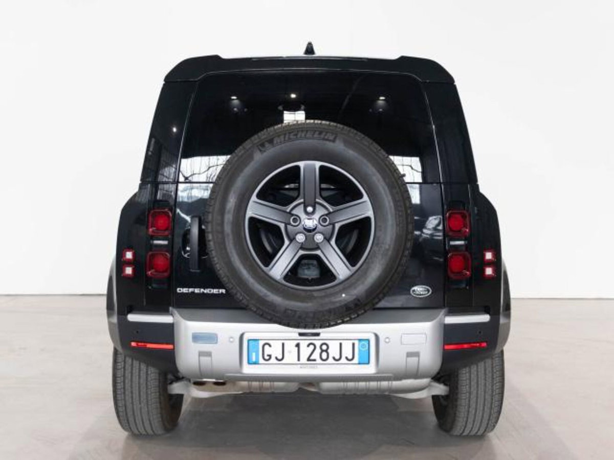 Land Rover Defender 90 3.0D I6 200 CV AWD Auto X-Dynamic HSE (6)