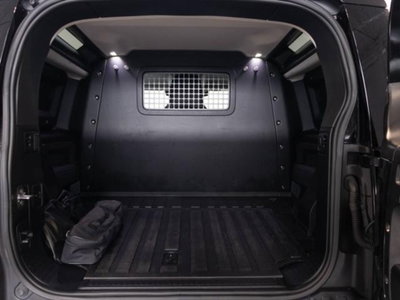 Land Rover Defender 90 3.0D I6 200 CV AWD Auto Commercial (8)