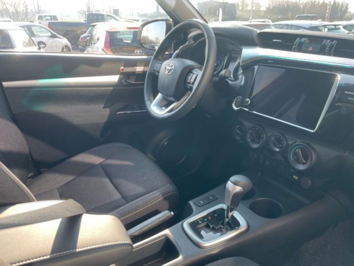 Toyota Hilux 2.D-4D 4WD porte Double Cab Executive (12)