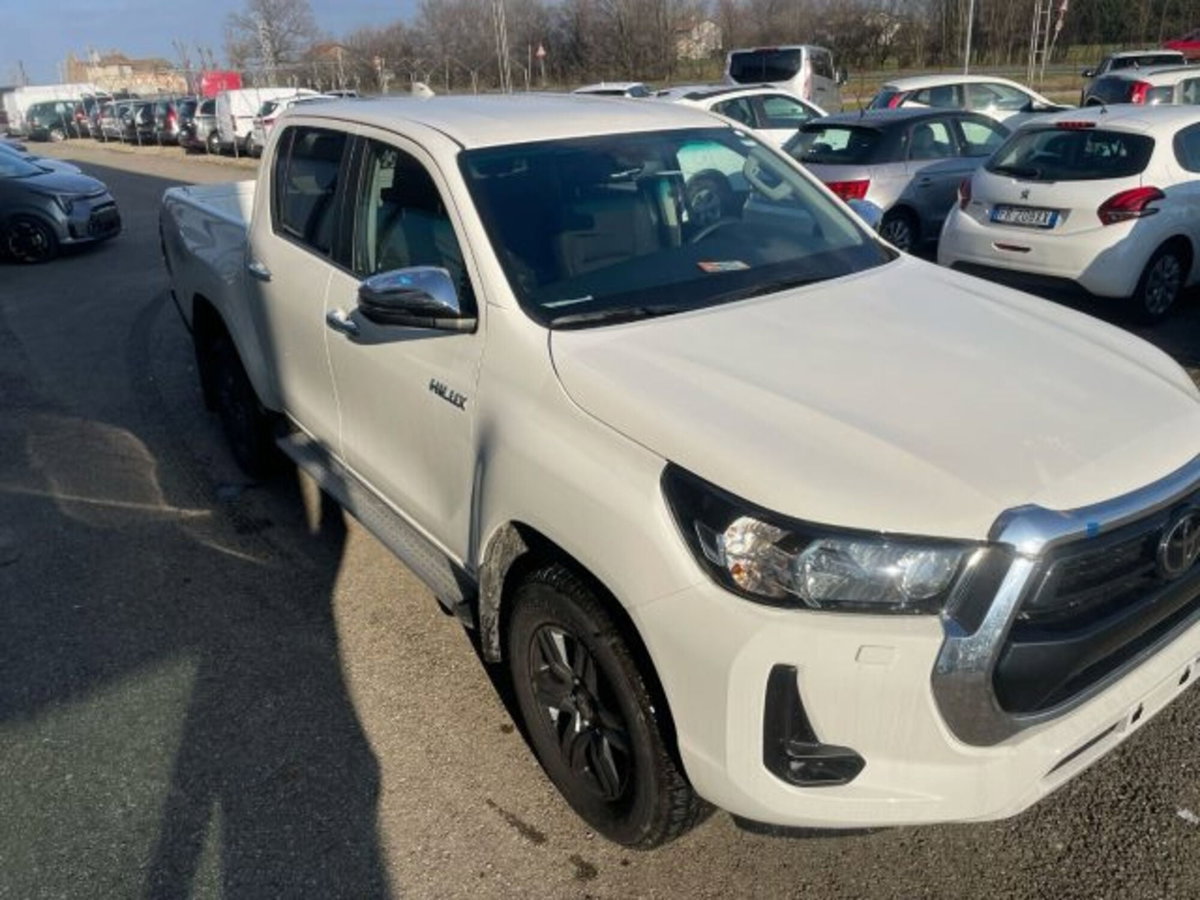 Toyota Hilux 2.D-4D 4WD porte Double Cab Executive (4)