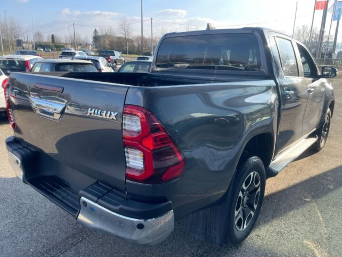 Toyota Hilux 2.D-4D 4WD porte Double Cab Executive (11)