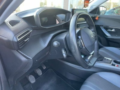 Peugeot 2008 PureTech 130 S&S Allure (13)