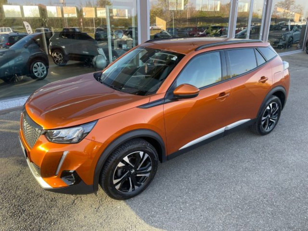 Peugeot 2008 PureTech 130 S&S Allure (2)