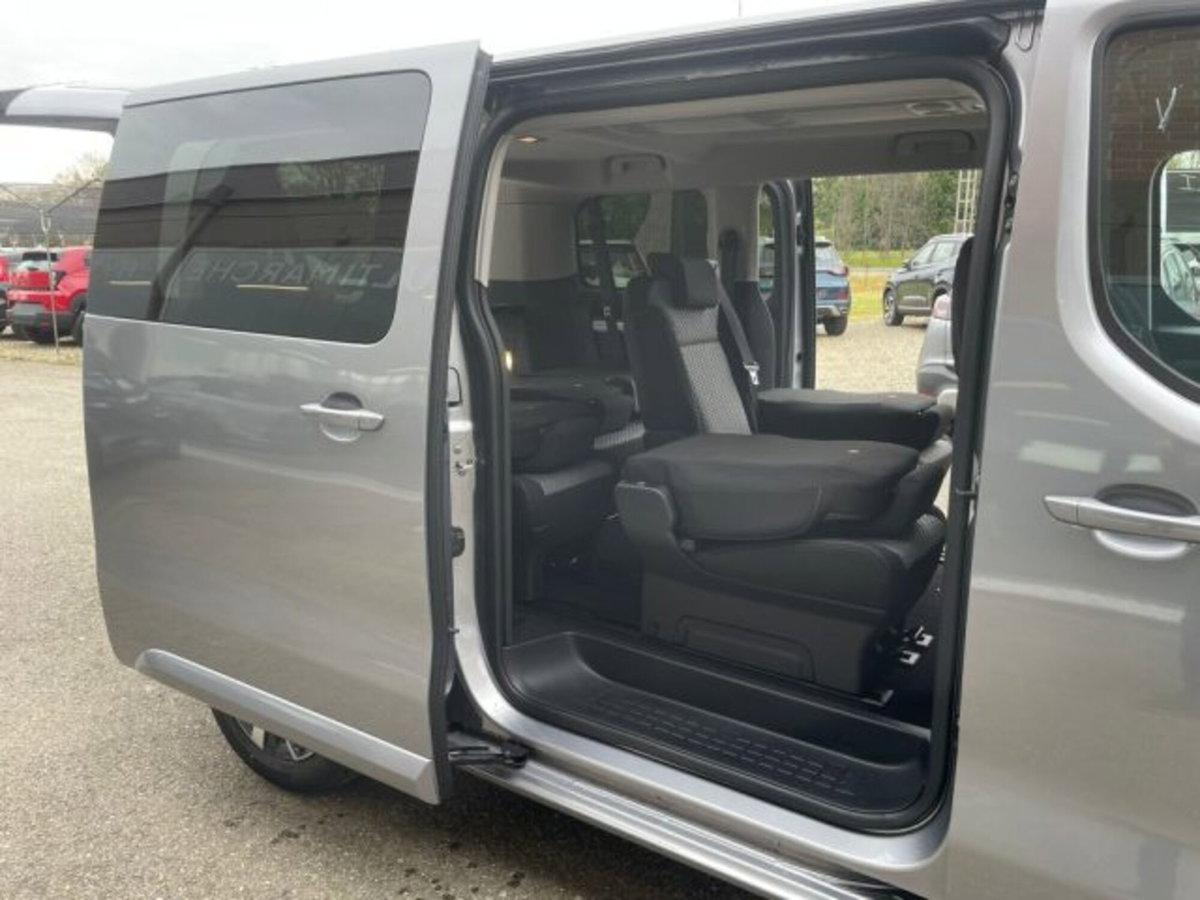 Toyota Proace Verso Verso 2.0D 150 CV L1 D Executive (11)