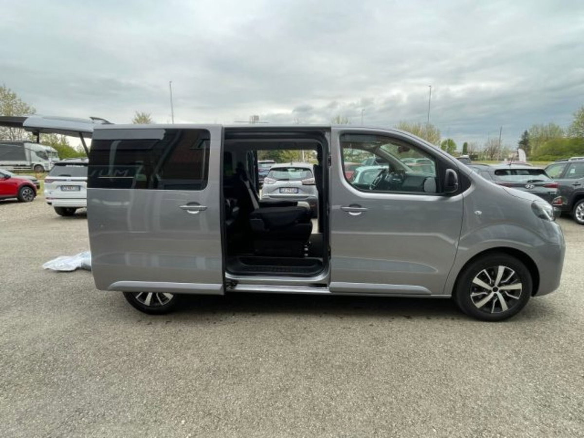 Toyota Proace Verso Verso 2.0D 150 CV L1 D Executive (7)