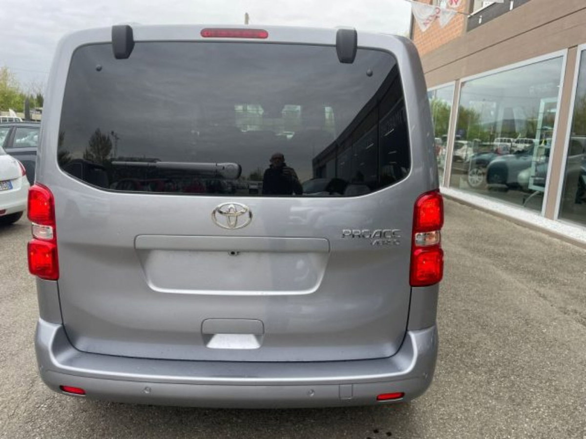 Toyota Proace Verso Verso 2.0D 150 CV L1 D Executive (9)