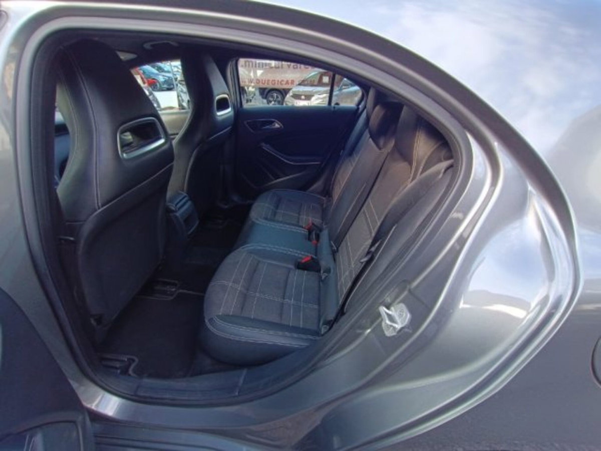 Mercedes-Benz Classe A 180 CDI Sport (13)