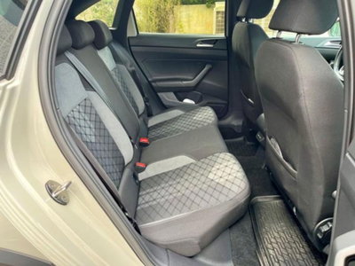 Volkswagen Taigo 1.0 TSI 110 CV DSG R-Line (13)