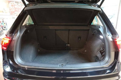 Volkswagen Tiguan 2.0 TDI 150 CV SCR DSG 4MOTION Elegance (12)