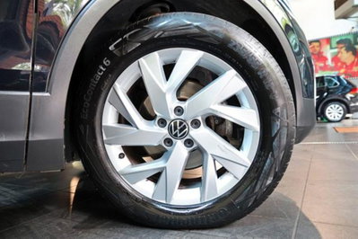 Volkswagen Tiguan 2.0 TDI 150 CV SCR DSG 4MOTION Elegance (6)