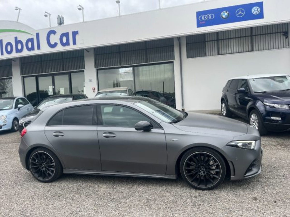 Mercedes-Benz Classe A Sedan 35 4Matic 4p. AMG (3)