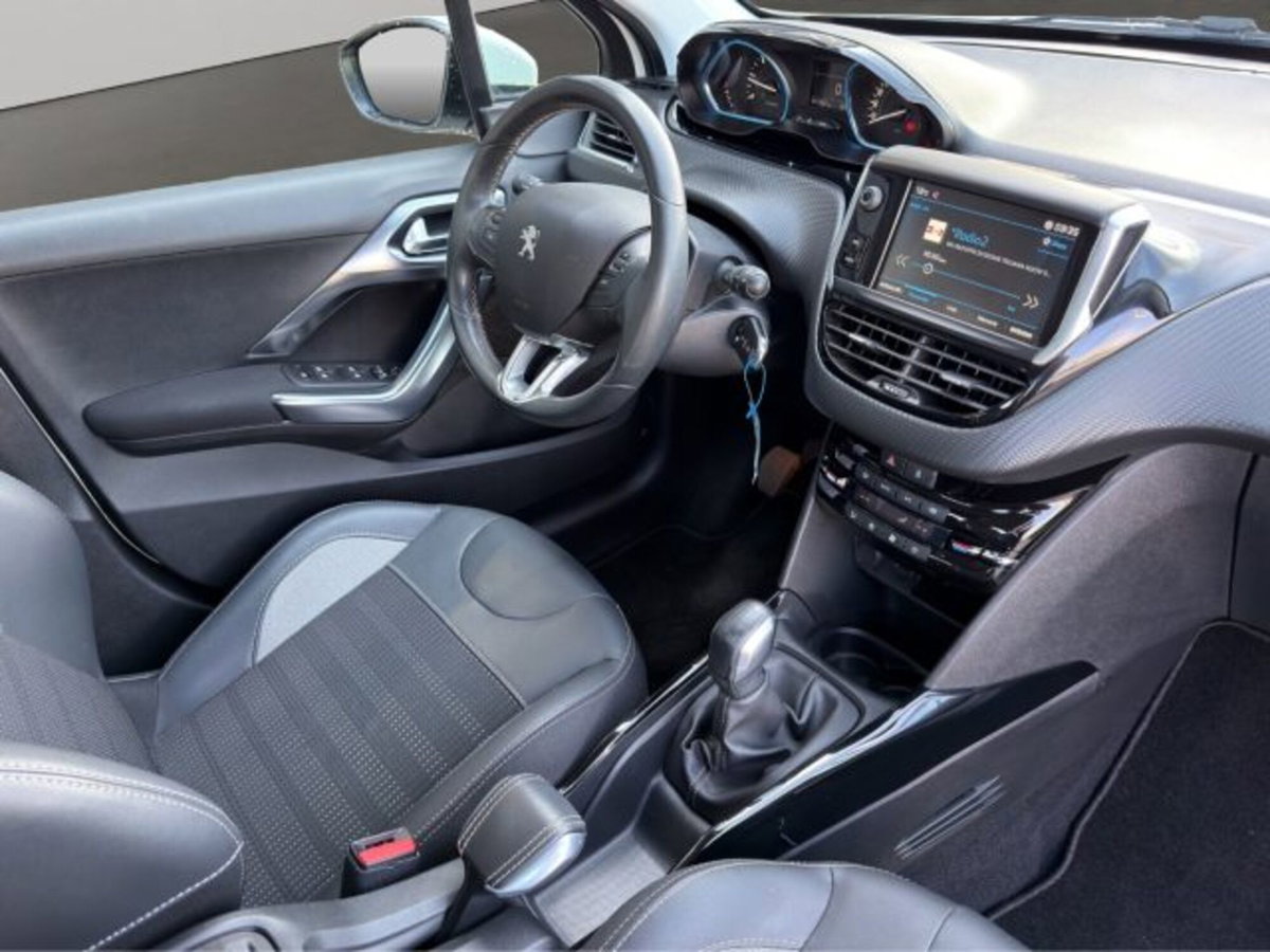 Peugeot 2008 100 S&S Allure (10)
