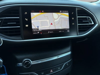 Peugeot 308 1.5 bluehdi Style s&s 130cv eat8 (14)