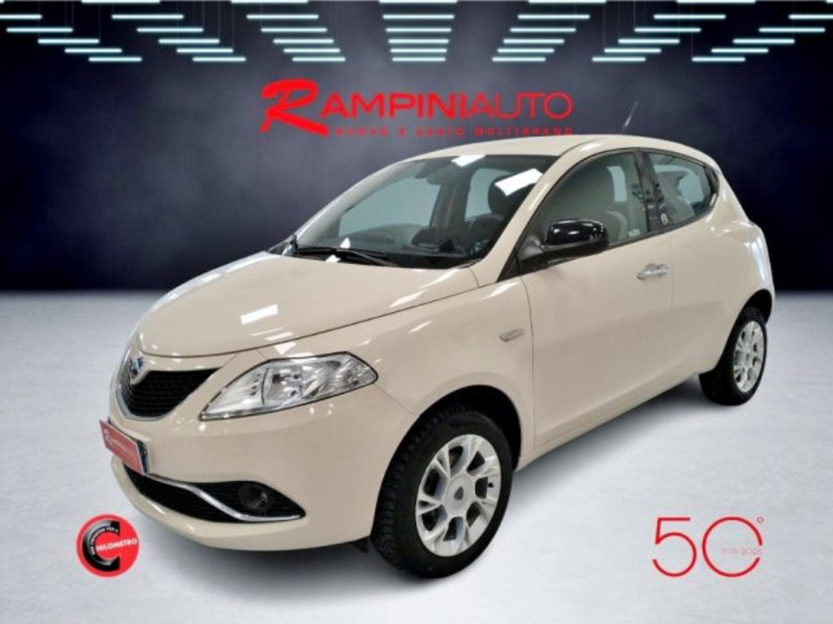 Lancia Ypsilon 0.9 TwinAir 85 CV 5 porte Metano Ecochic Gold