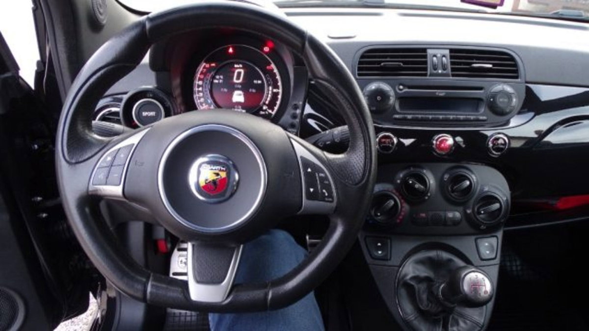 Abarth 500 1.4 Turbo T-Jet (10)