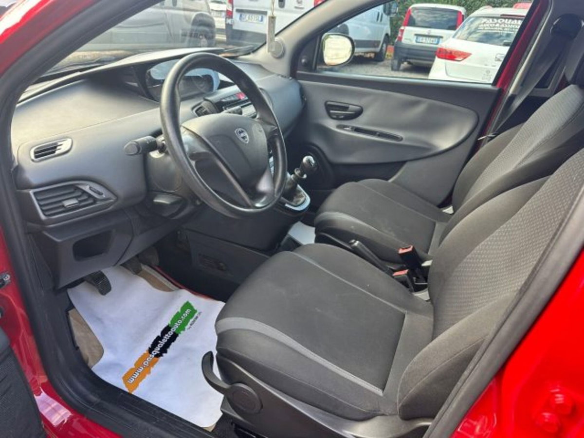 Lancia Ypsilon 1.2 69 CV 5 porte GPL Ecochic Silver (5)