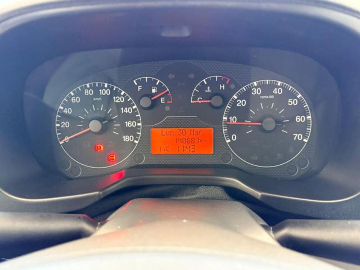Fiat Fiorino 1.3 MJT 75CV Combi Semi E5+ (19)