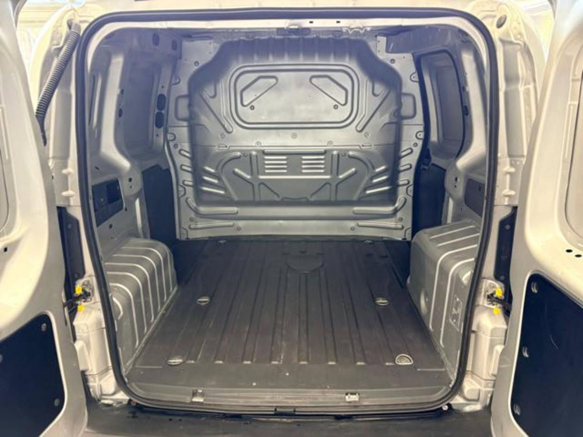 Fiat Fiorino 1.3 MJT 75CV Combi Semi E5+ (9)