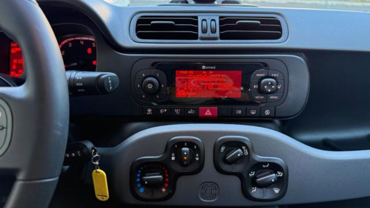 Fiat Panda 1.0 firefly hybrid s&s 70cv 5p.ti (9)