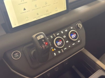 Land Rover Defender 110 Hard Top 3.0d i6 mhev X-Dynamic SE awd 250cv auto (20)