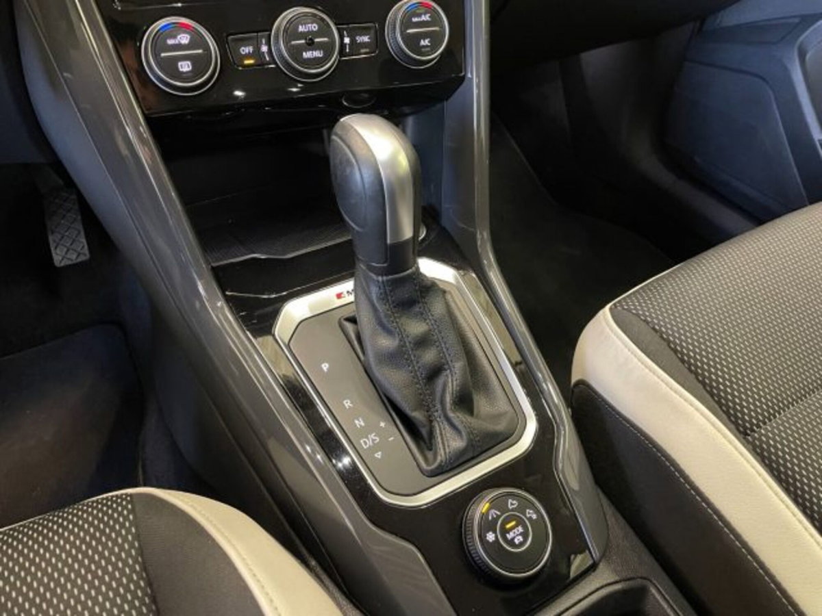 Volkswagen T-Roc 2.0 tdi R-Line 4motion 150cv dsg (8)