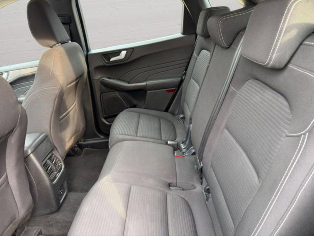 Ford Kuga 2.5 Plug In Hybrid 225 CV CVT 2WD Titanium (10)