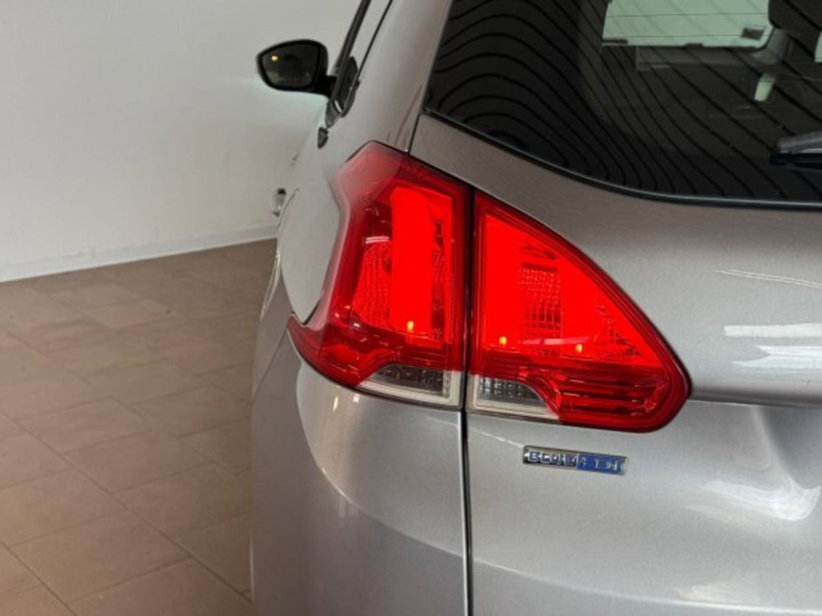 Peugeot 2008 100 Allure (19)