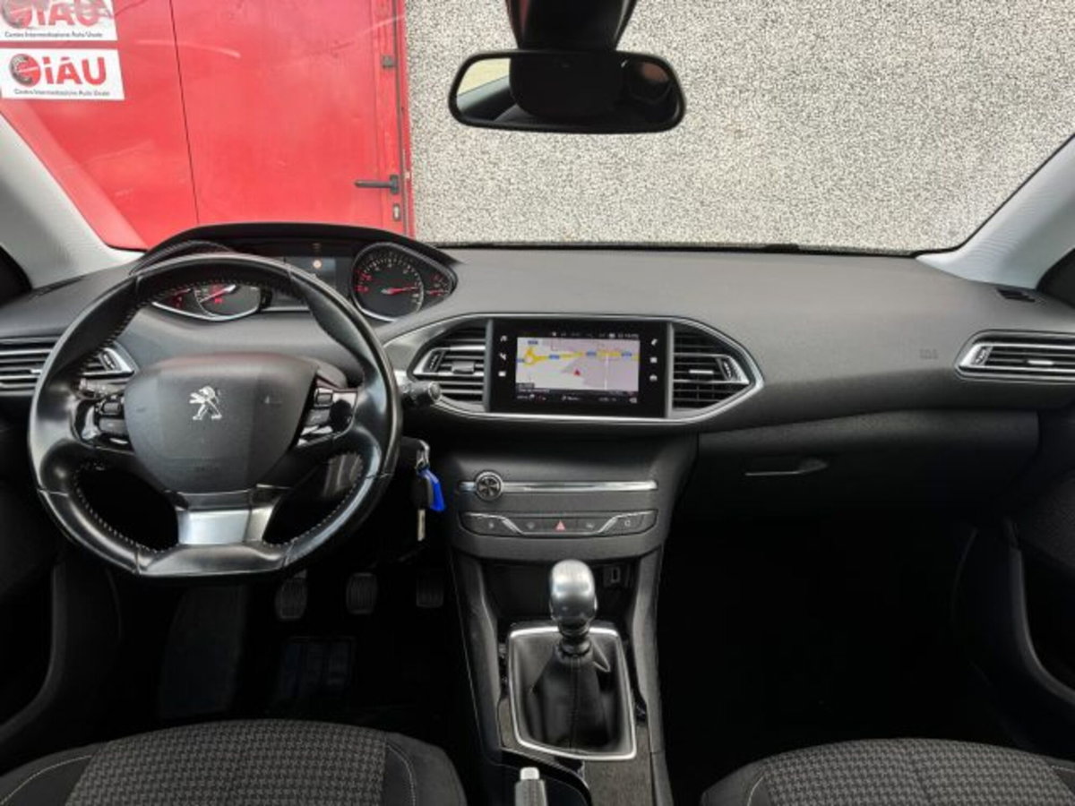 Peugeot 308 BlueHDi 100 S&S Business (10)