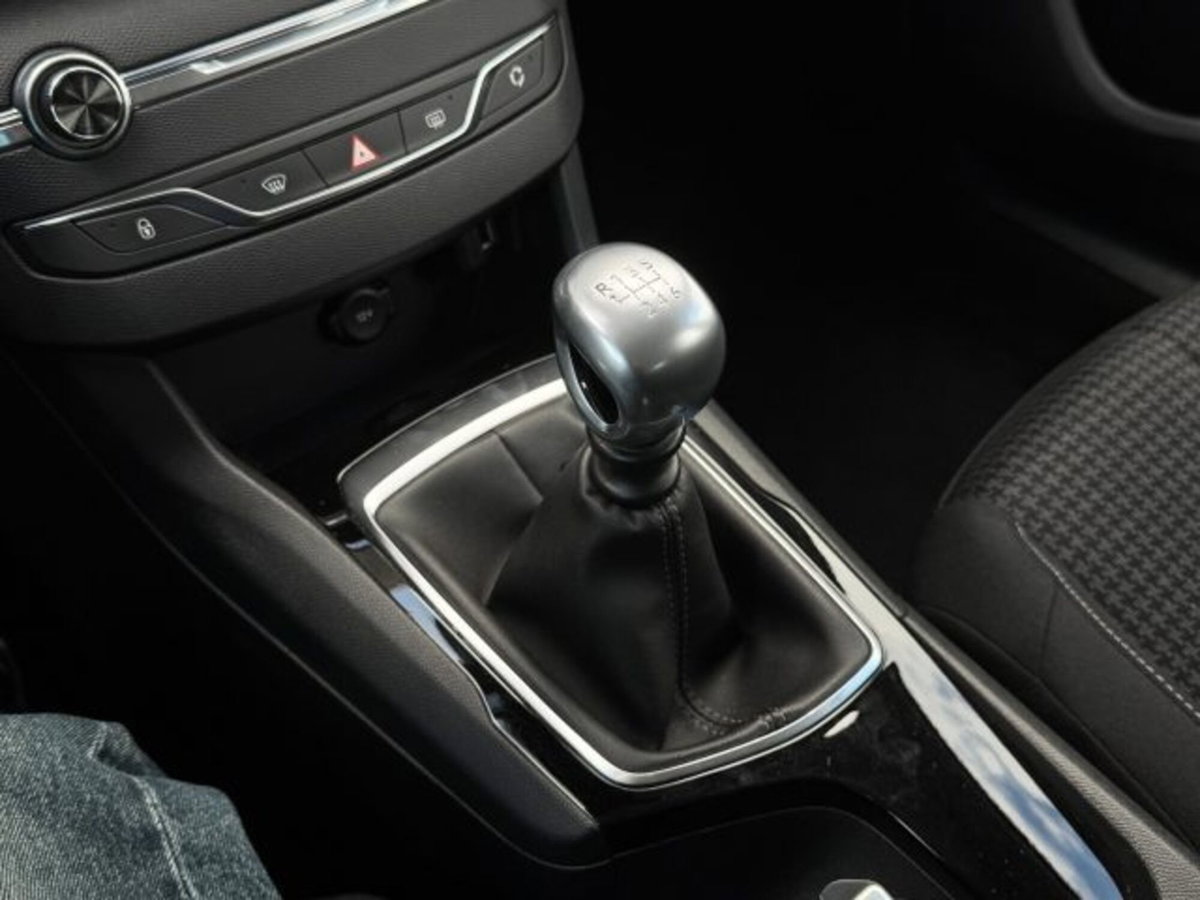 Peugeot 308 BlueHDi 100 S&S Business (11)