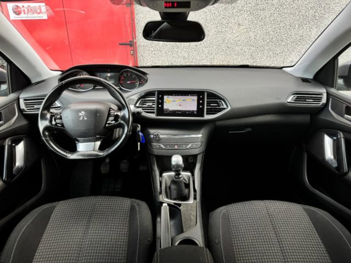 Peugeot 308 BlueHDi 100 S&S Business (5)